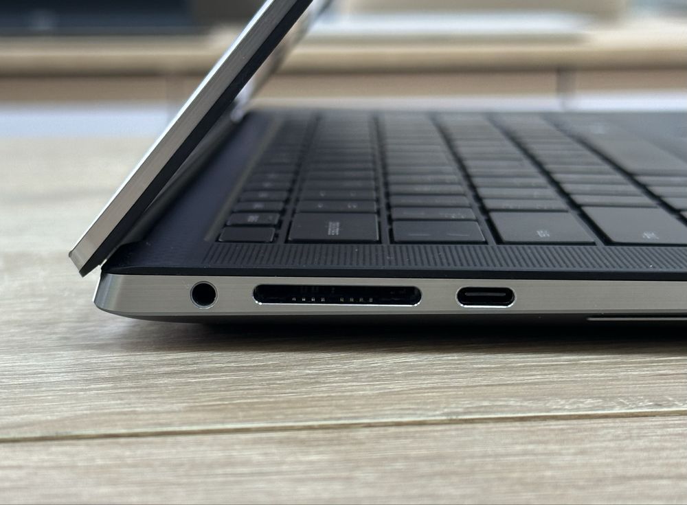 Ультрабук Dell Precision 5550 i5-10400 4 ядра 16RAM 512SSD