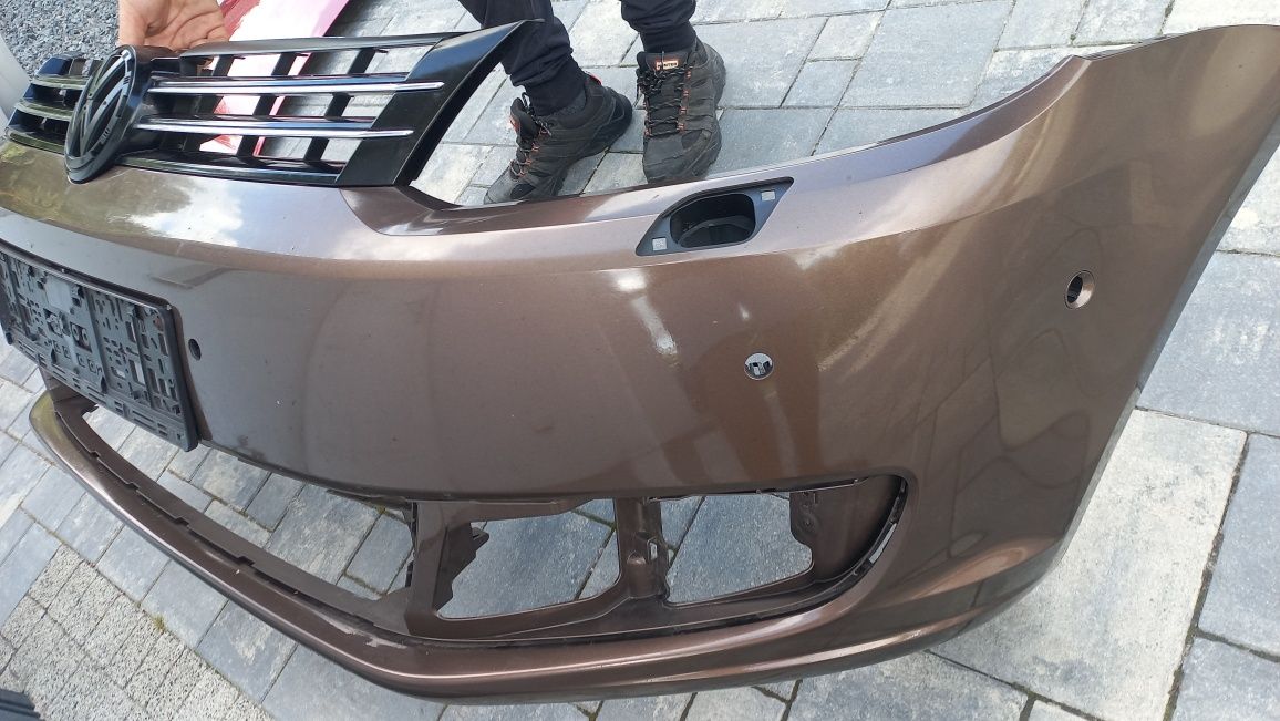 Vw touran caddy 10-15 zderzak przód lh8z 1t0 otwory asystent