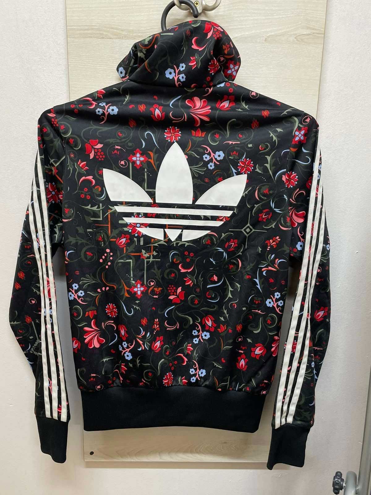 Кофта Adidas олимпийка женский 42 р. девушка / парень