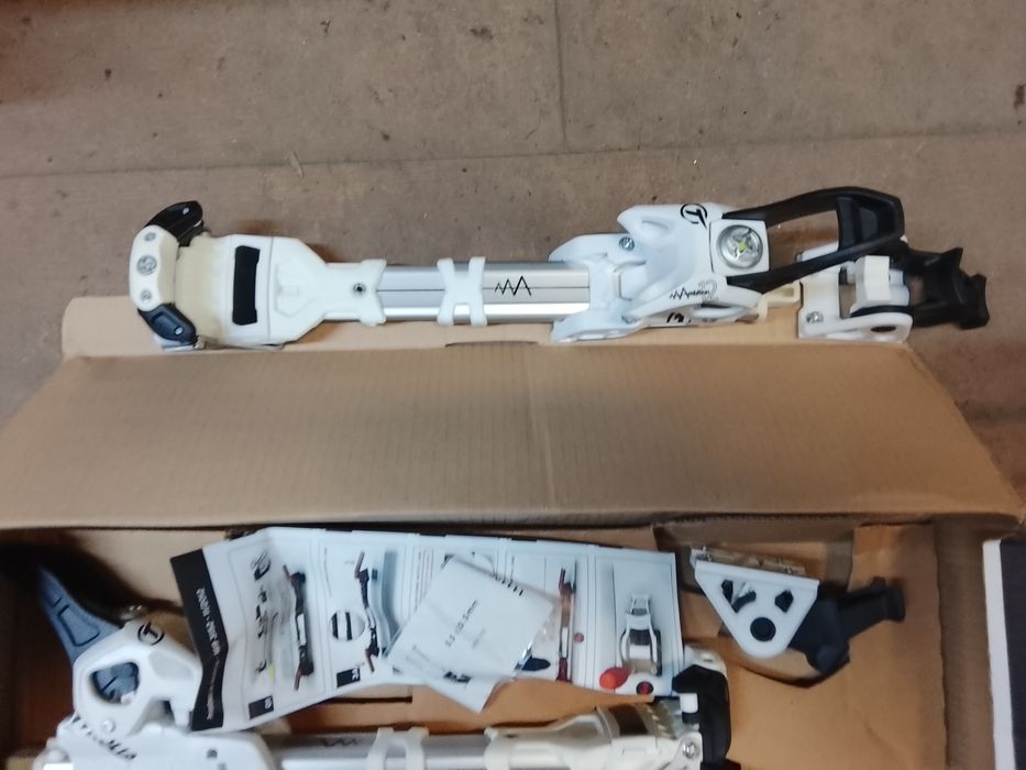 Nowe wiązania skiturowe tyrolia ambition 12 damskie