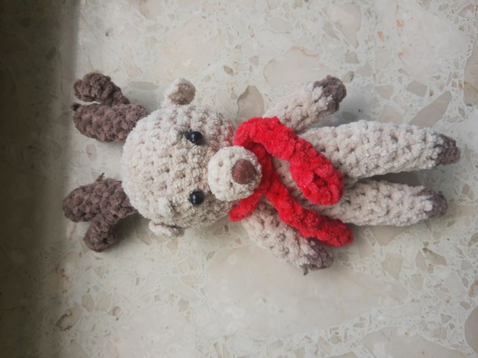 Renifer szyty na szydełku