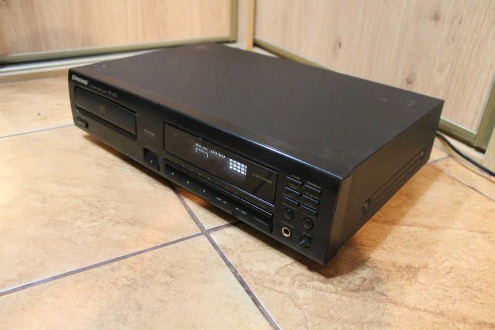 Odtwarzacz CD Pioneer PD-203 uszkodzony