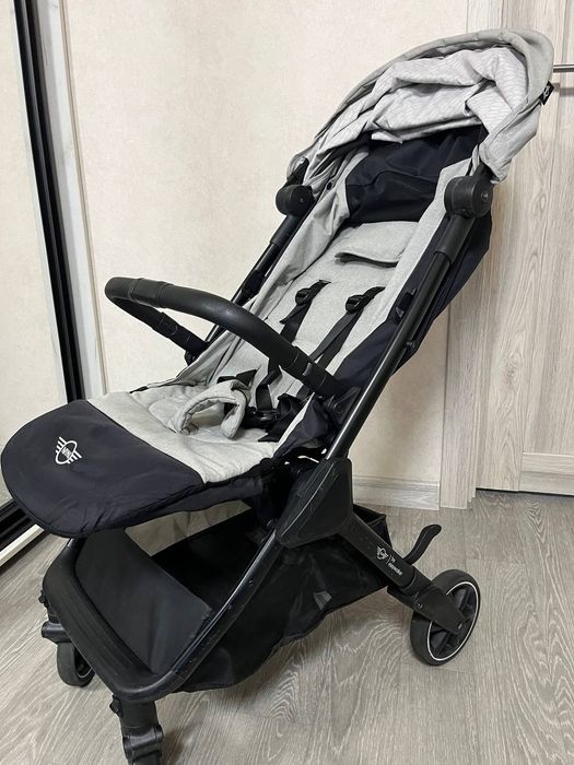 Прогулянковий візок EasyWalker