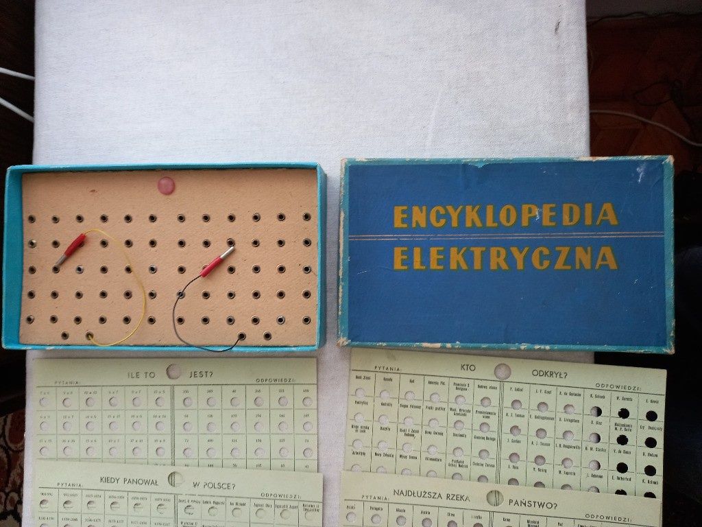 Unikat Encyklopedia Elektryczna gra z czasów PRL