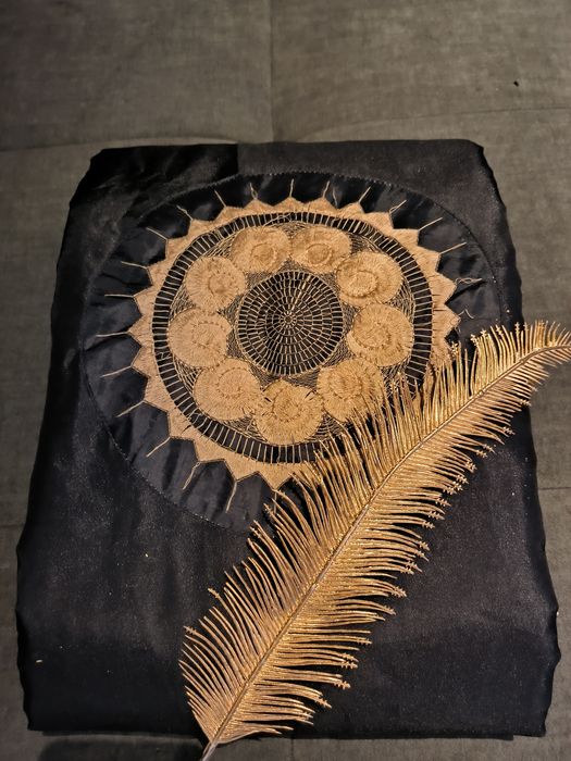 Elegancki czarny komplet pościeli z haftem, pełny zestaw 140x200cm