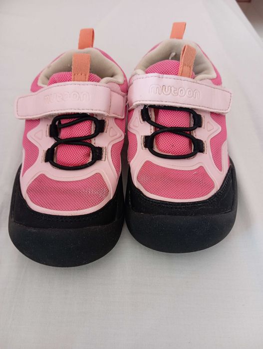 Adidasy dla dziewczynki rozmiar 25