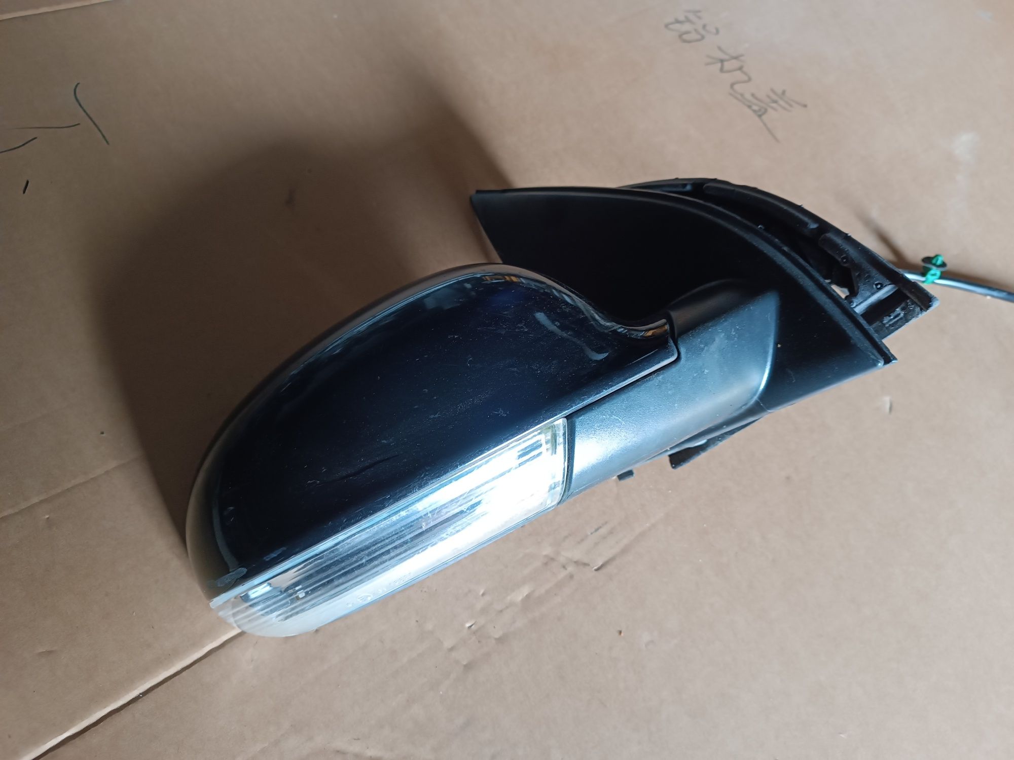 VW Golf V HB - Lusterko prawe kpl. LC9Z 7-pin EUR.