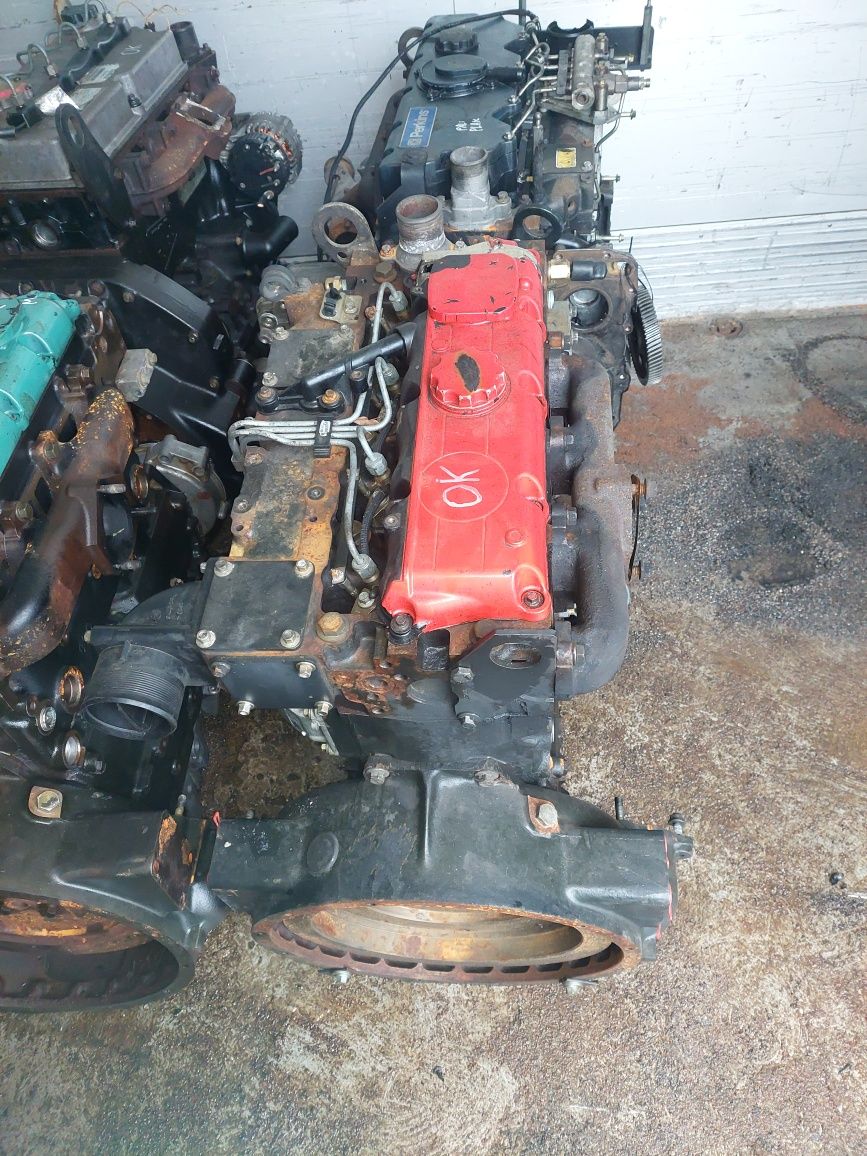 Silnik  perkins 1104.4  bez turbo do jcb