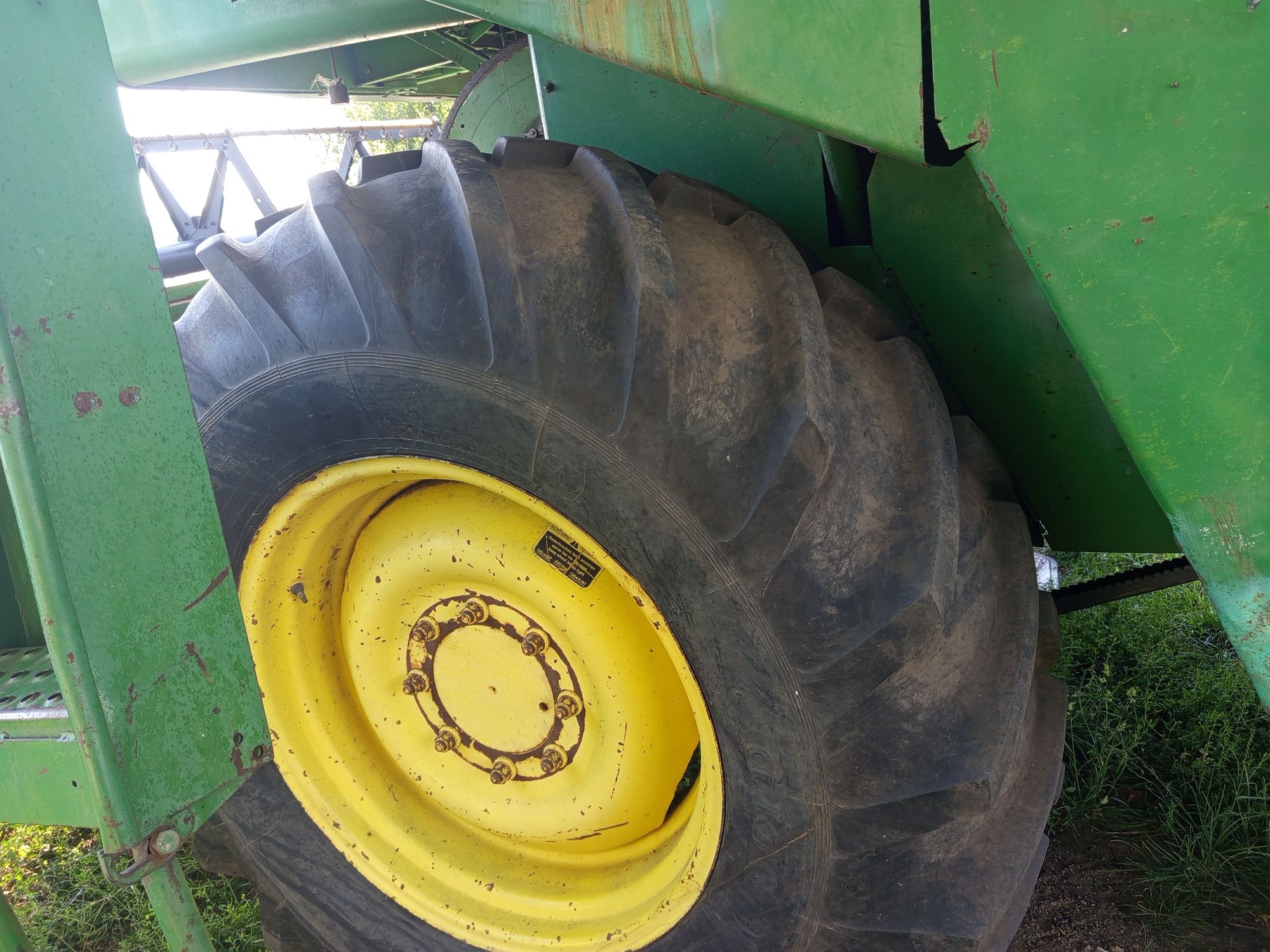 Продам комбайн John Deere 1065