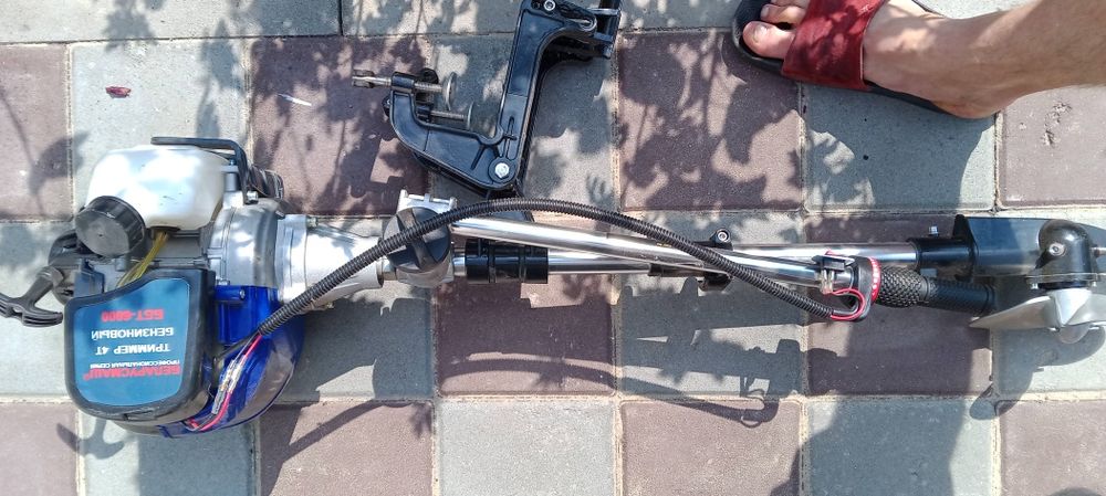 Продам бензиновый мотор на лодку