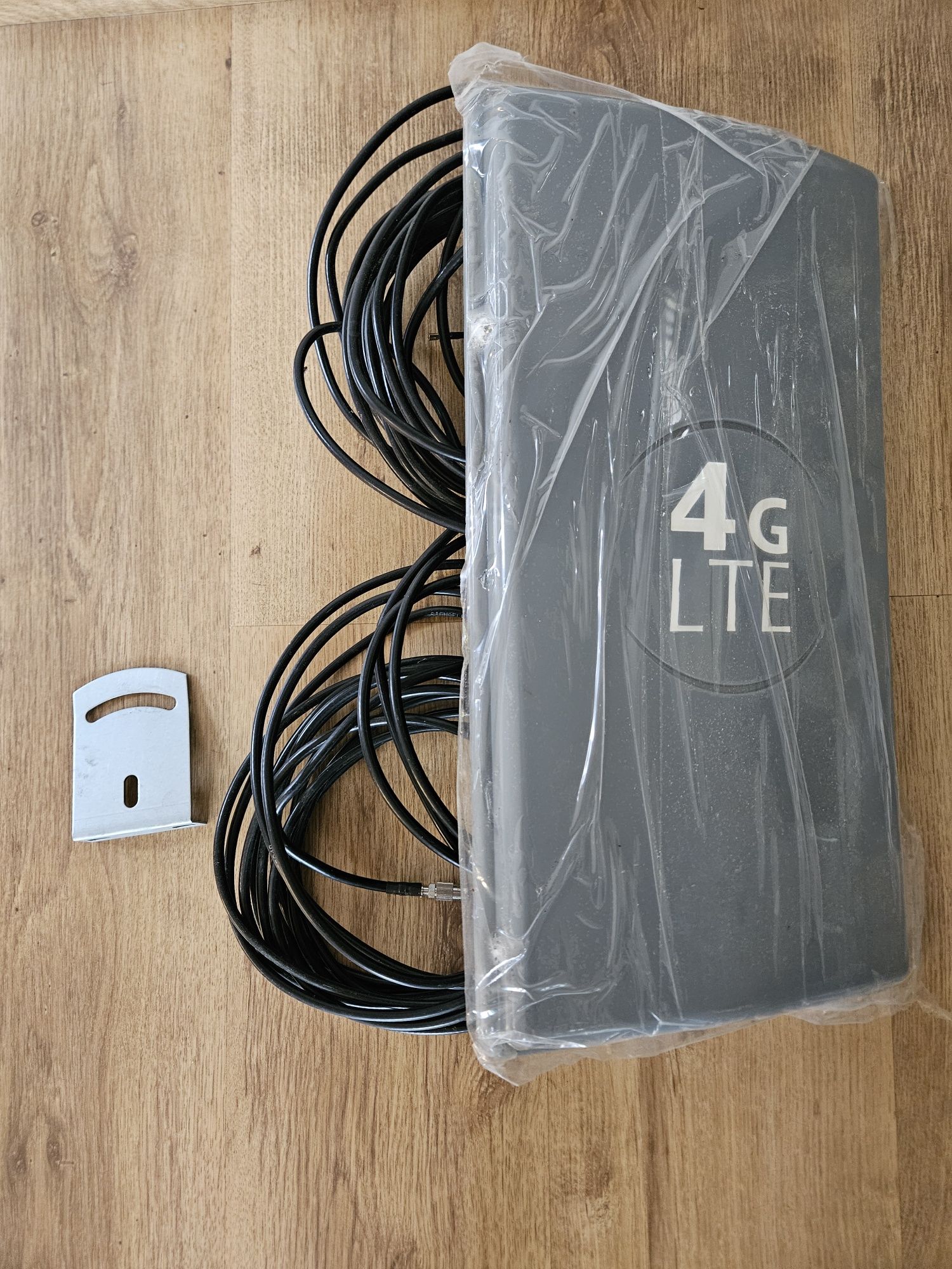 Antena Dual Panel Wzmacniacz Internet 4G LTE + 2x 25 dBi 50 Signsflex