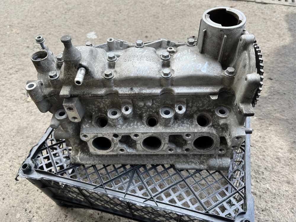 ГБЦ vw Polo ,1.2 6vшкода фабія головка блока