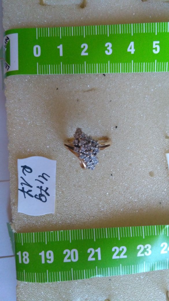 Pierścionek złoty z diamentami w cenie 5200 zł