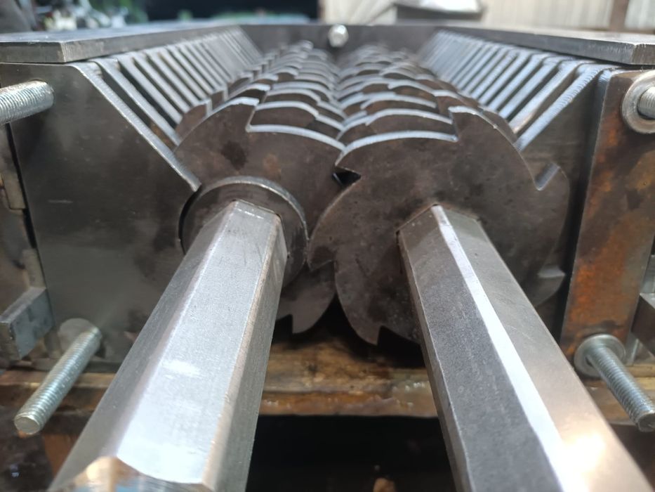 Rozdrabniacz kruszarka kosciarka shredder