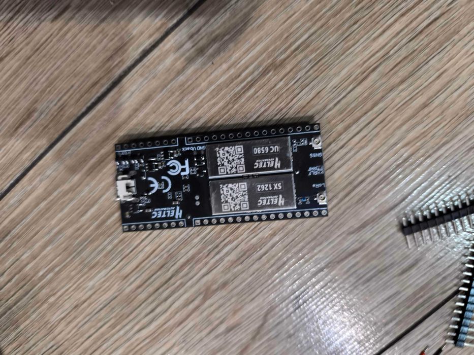 Heltec Wireless Tracker v1.2 868MHz Meshtastic ESP32 SX1262 GPS LoRa