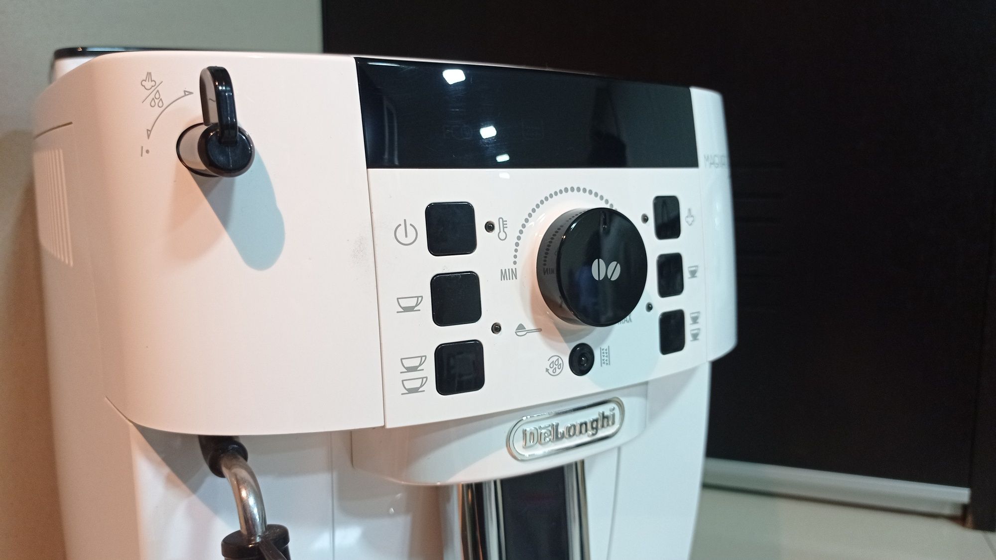 Delonghi Magnífica S Branca