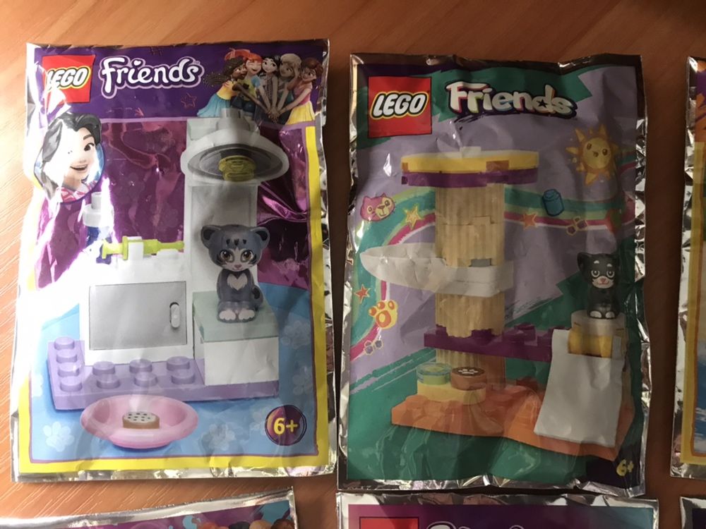 Колекційне Lego Friends котик кролик песик дельфін
