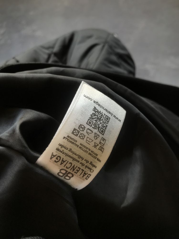 Бомбер Куртка Balenciaga