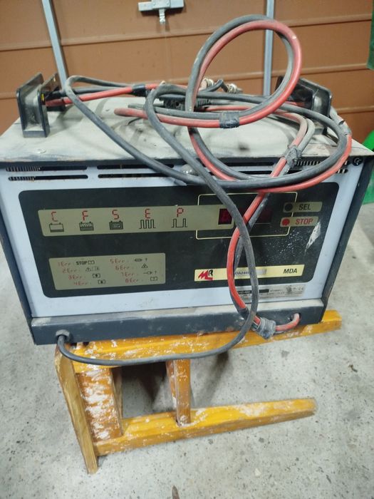 Prostownik 24v do wózka widlowego