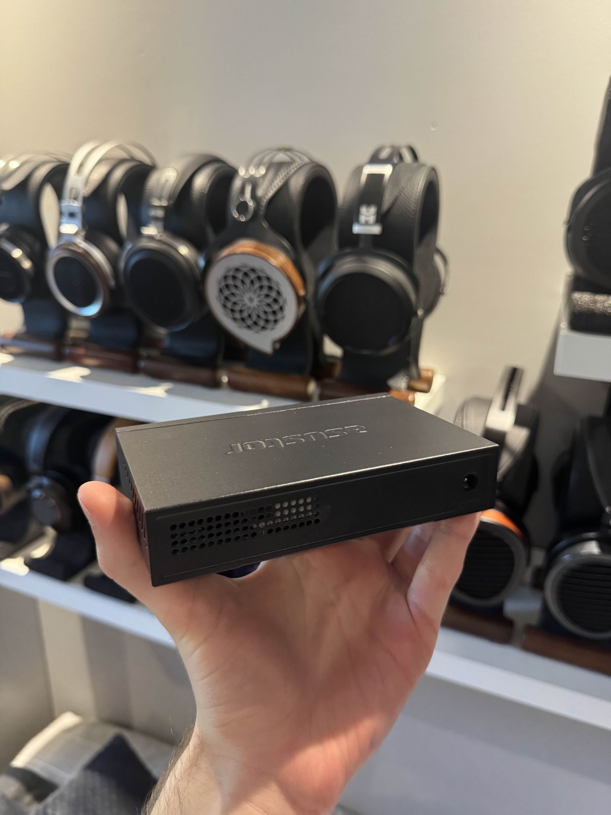 Switch sieciowy Asustor ASW205T | 2.5Gbps – superszybka sieć
