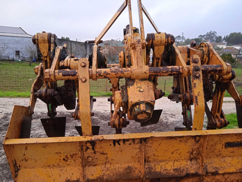 Cavadeira para trator de 1 metro e 40