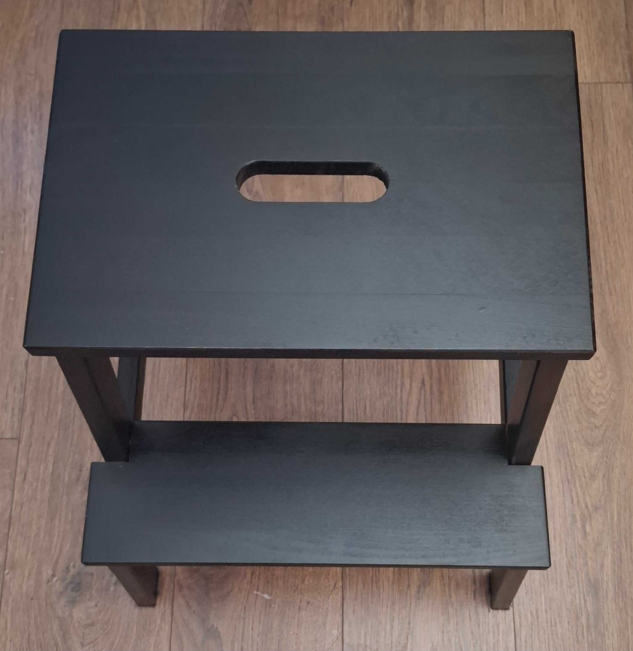 Taboret ze schodkiem BEKVAM czarny