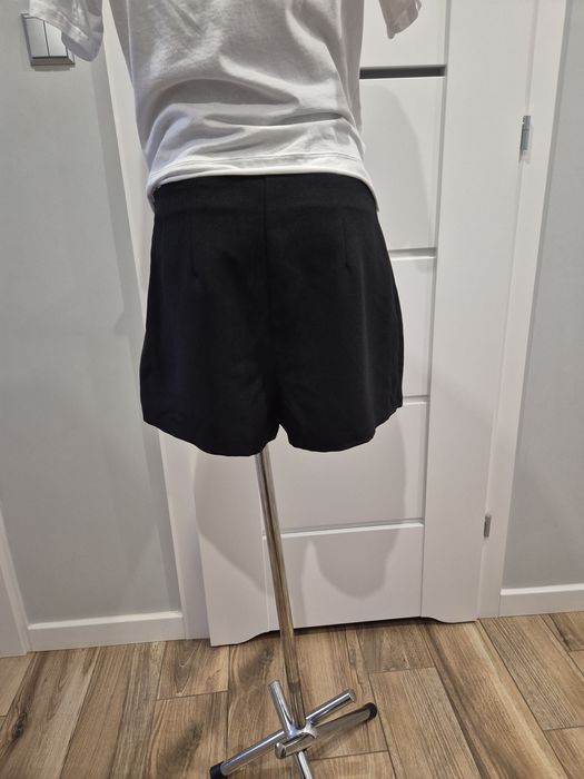 Nowe bez metki czarne spodenko spodnica  River Island  M