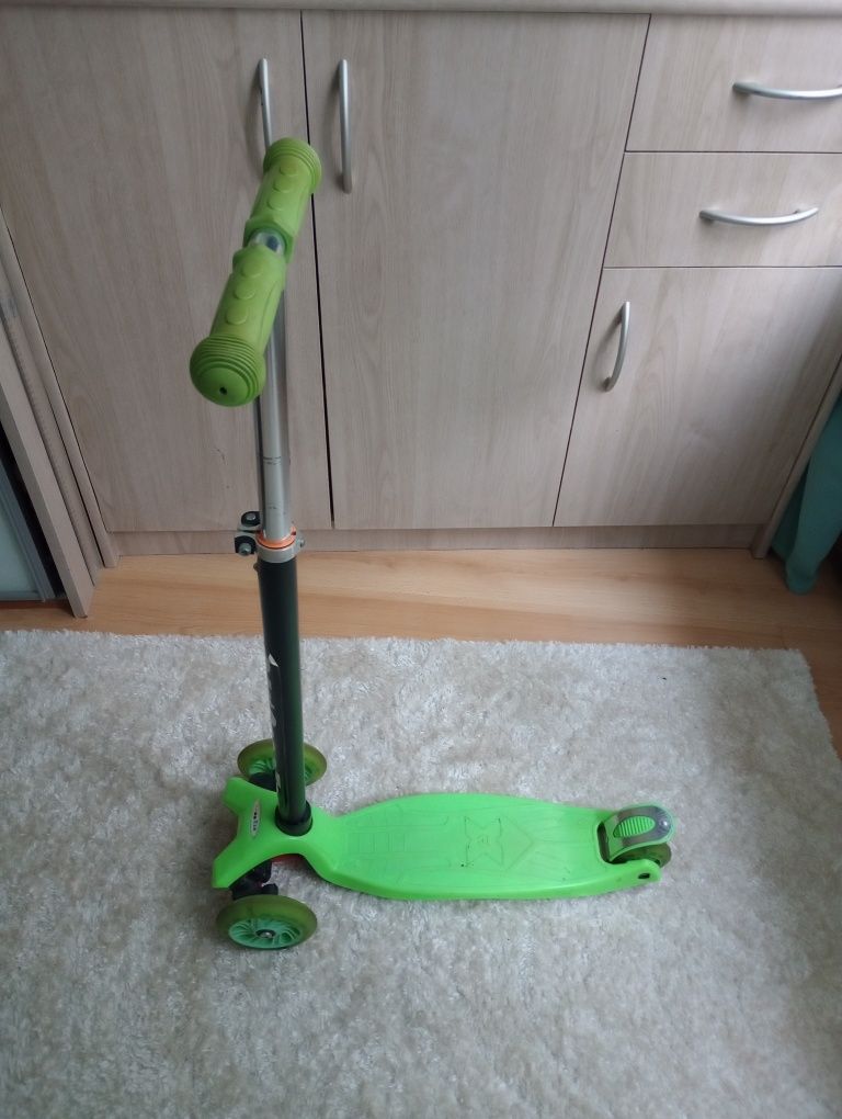 Hulajnoga balansowa trójkołowa SCOOTER