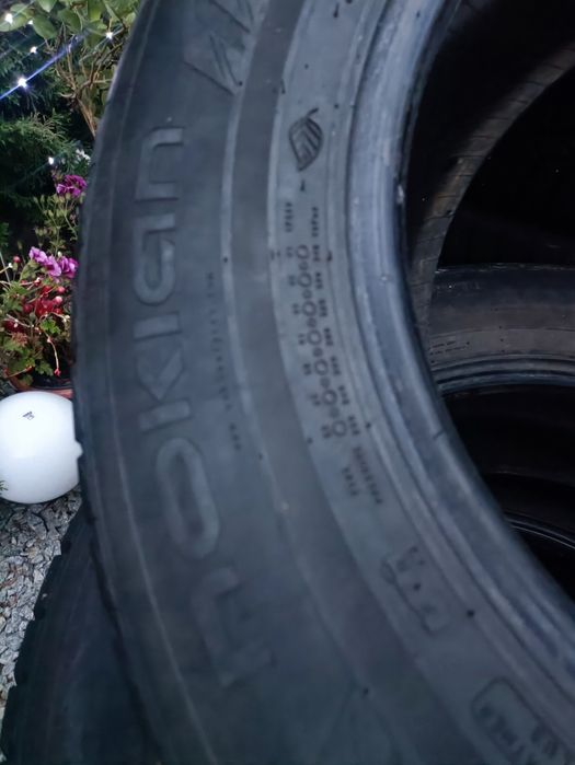 Nokian 235/65 R17 XL комплект зимової резини