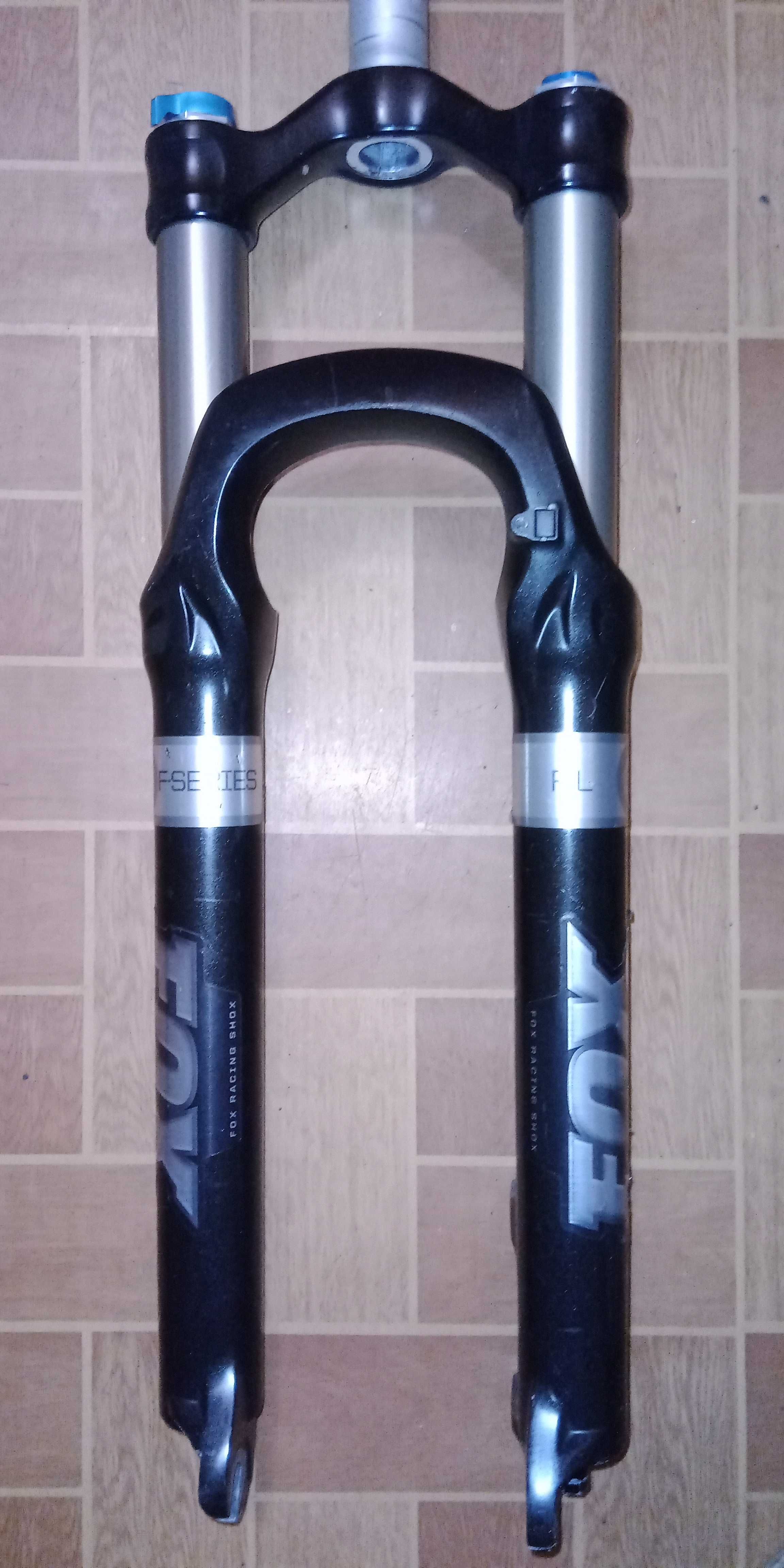 29" та 27,5 Вилка Rock Shox Suntour Fox різні