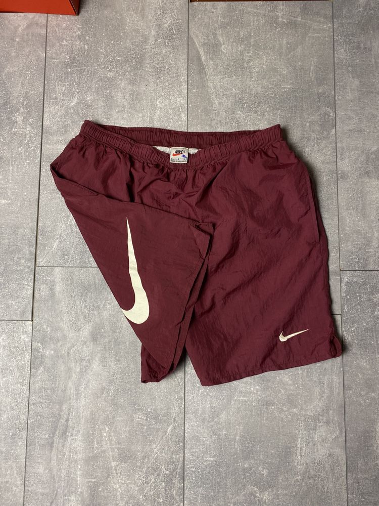 Вінтажні Шорти Nike Big Swoosh vintage