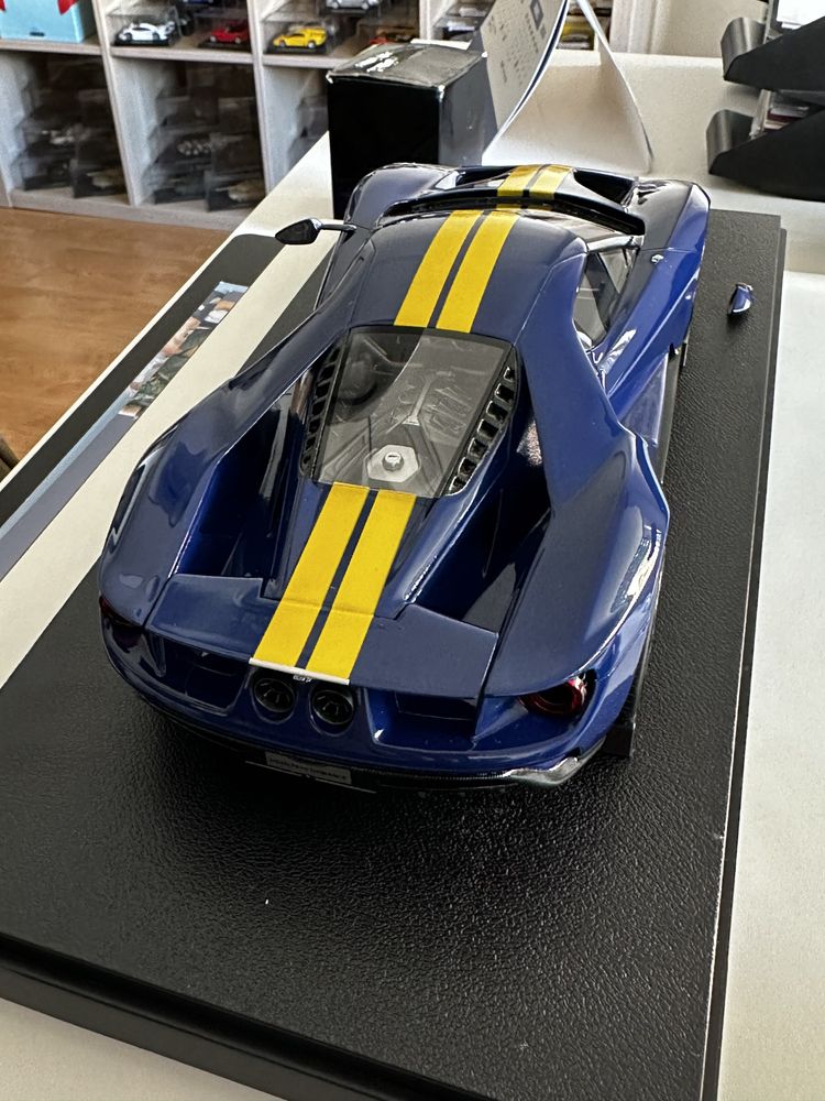 Miniatura Ford GT