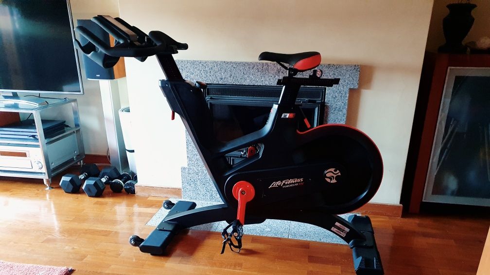 Bicicleta Spinning Life fitness IC7, como nova