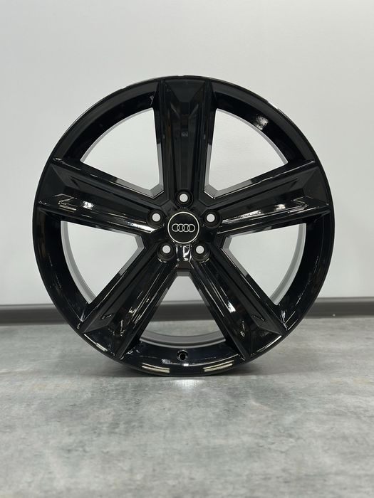 Оригінальні диски Audi Q8, Q7 5х112 R20 4M8601025C