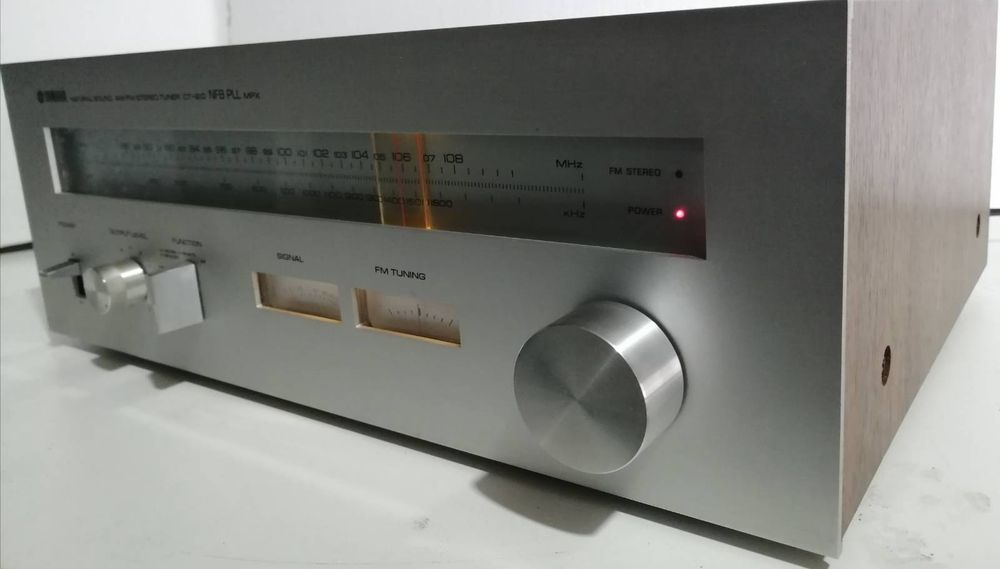 Vintage Yamaha CT-610 FM / AM tuner