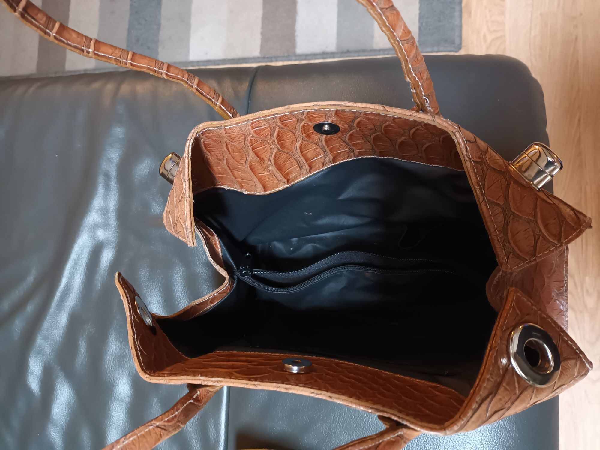 Torebka średnia jasny brąz elegancka