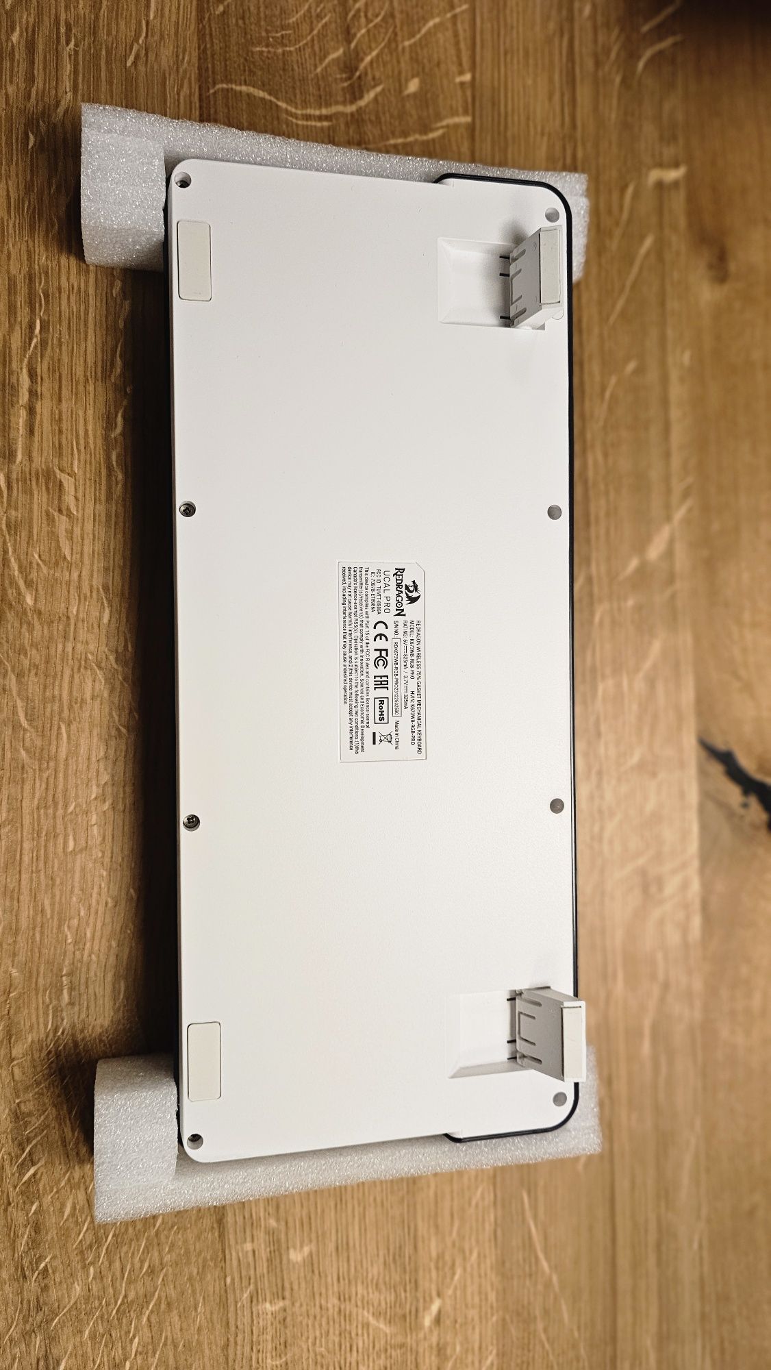Klawiatura mechaniczna Redragon UCAL PRO K673 wraz z myszką Genesis