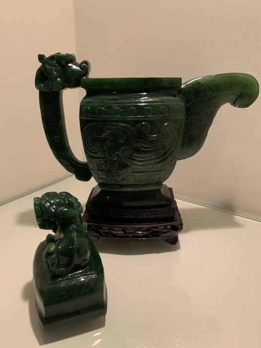 Bule em jade verde imperial