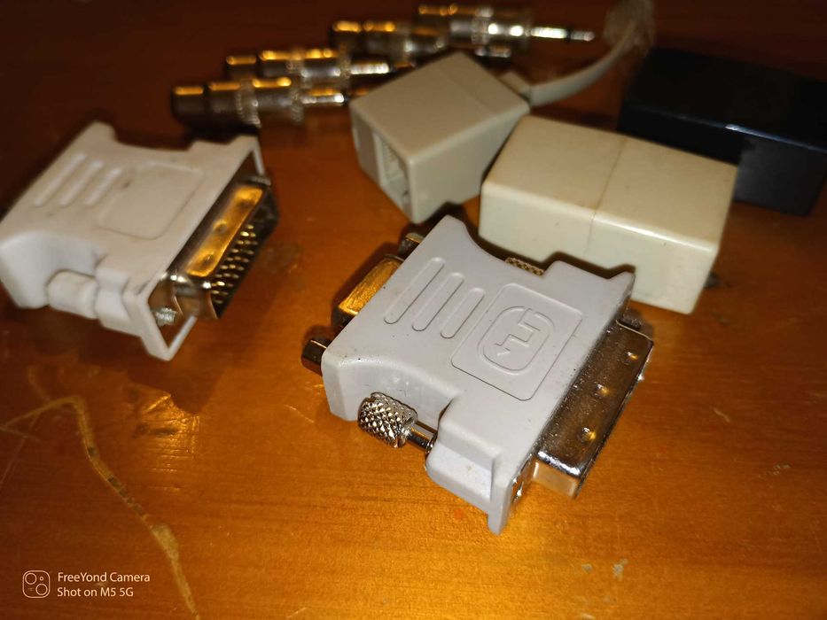 Varios cabos e adaptadores para informatica