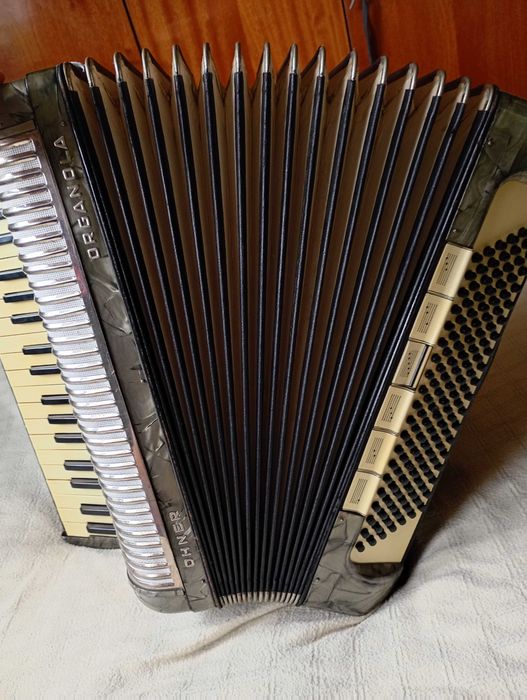Akordeon Hohner Organola 140 basy, 4 chóry