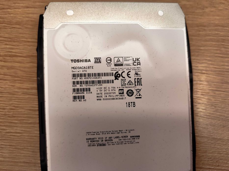 Toshiba HDD 18TB, Little Use64564047146498120