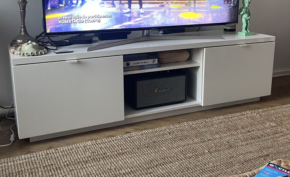 Armário de televisão BYAS