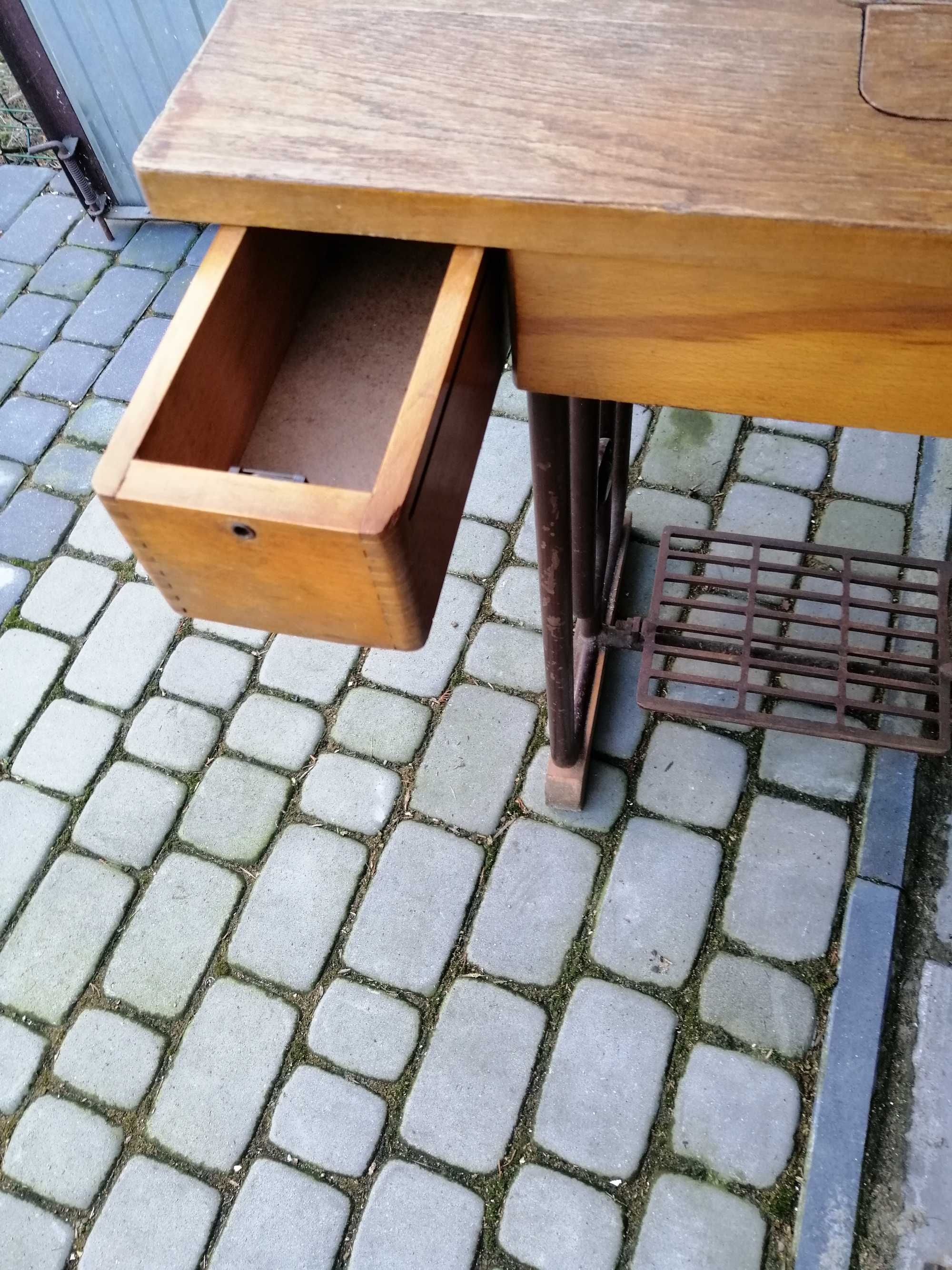 Maszyna do szycia Łucznik, PRL