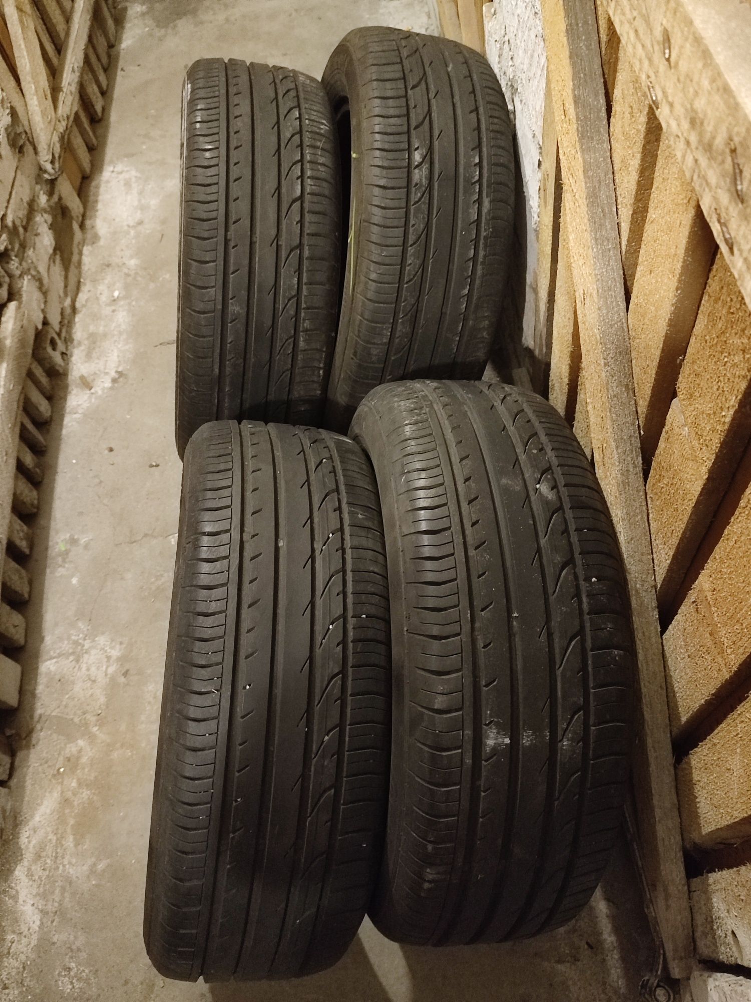 Opony letnie Continental 205/55 R16.