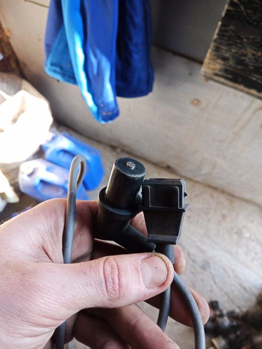 Новый датчик коленвала ,Лачетти 1,8