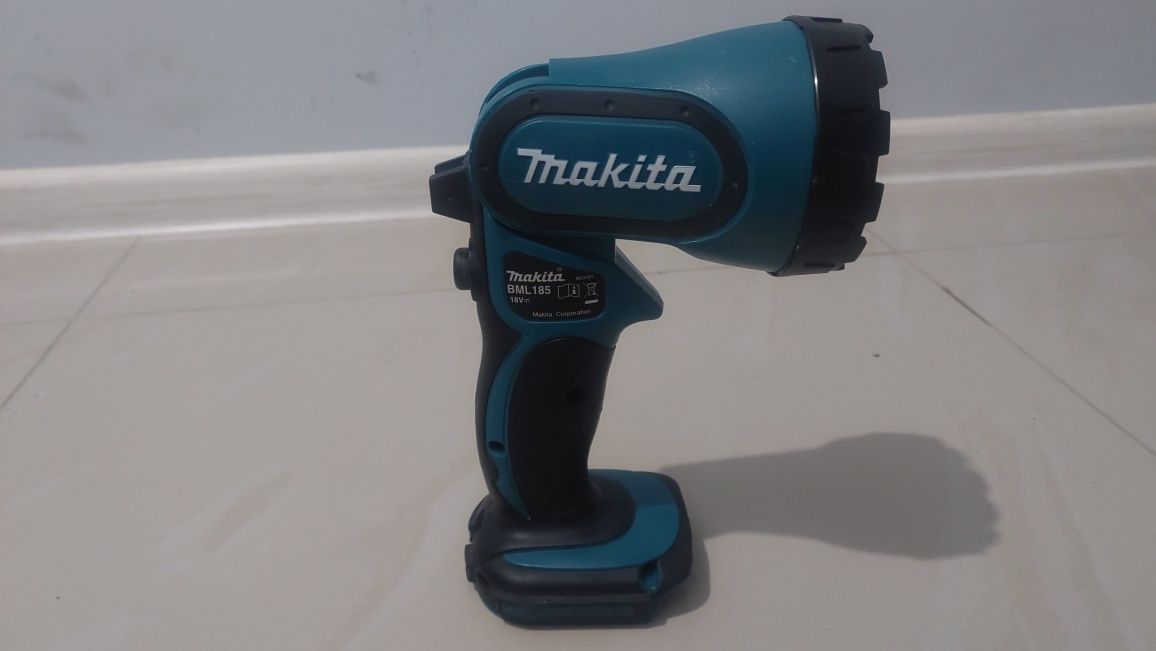 Аккумуляторный фонарь Makita DML 185