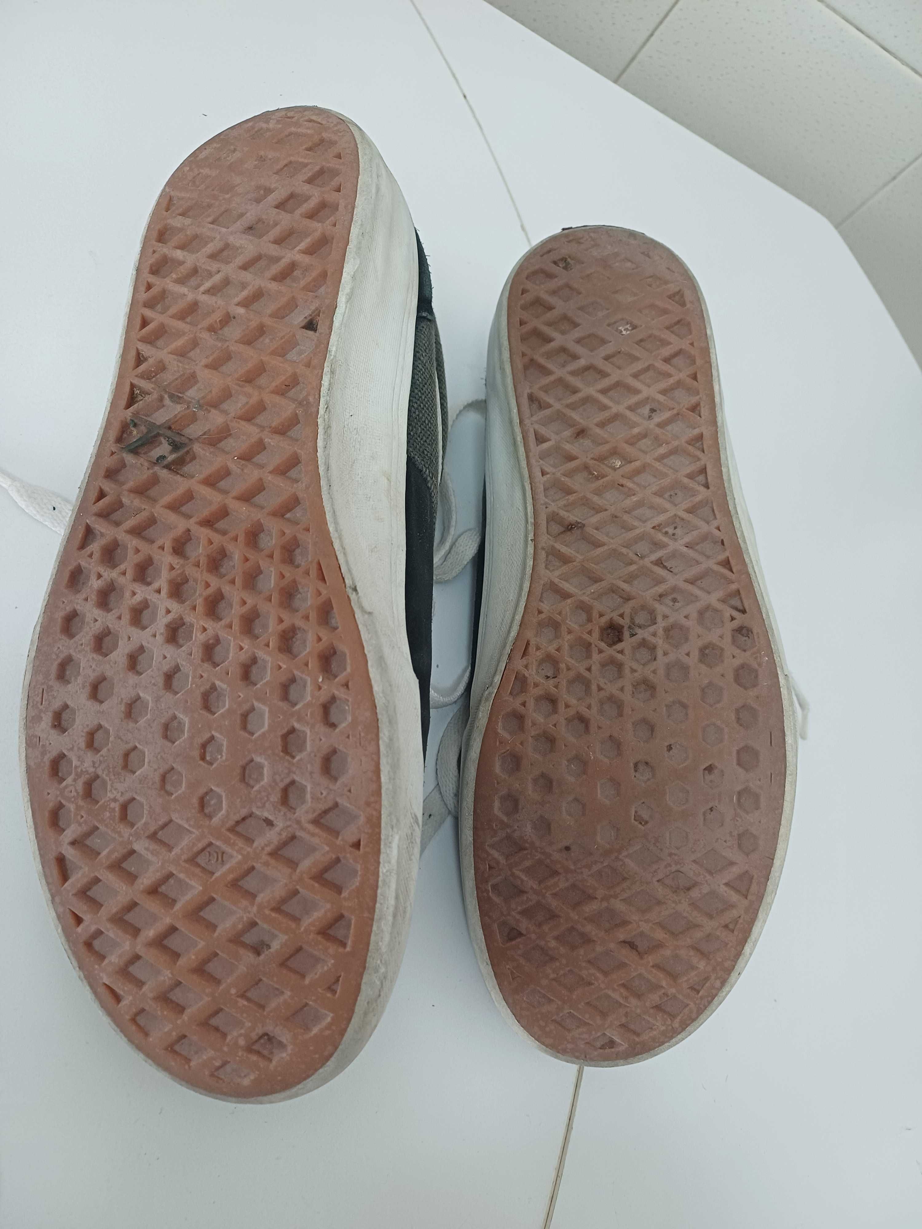Ténis Vans Nº38 preto/branco