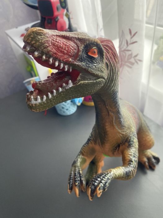 Динозав в гарному стані