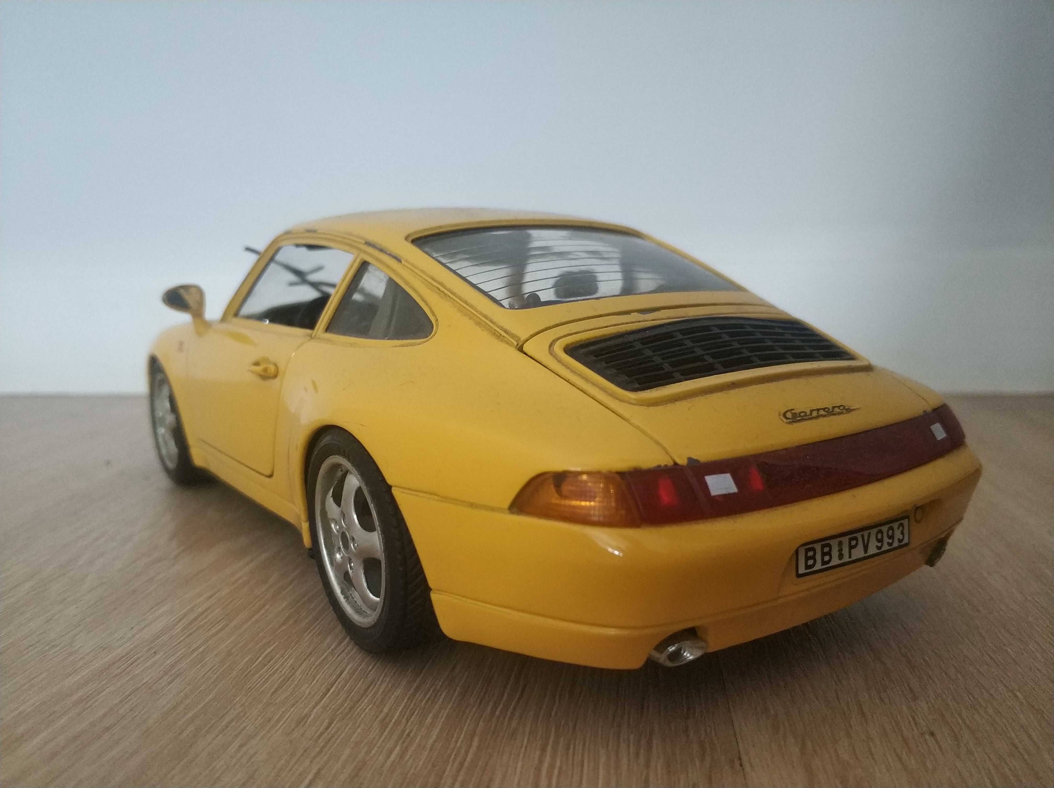 Porsche 911 Carrera - Burago 1/18