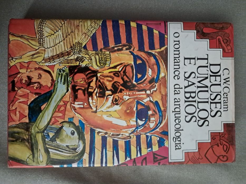 Deuses, Tumulos e Sábios